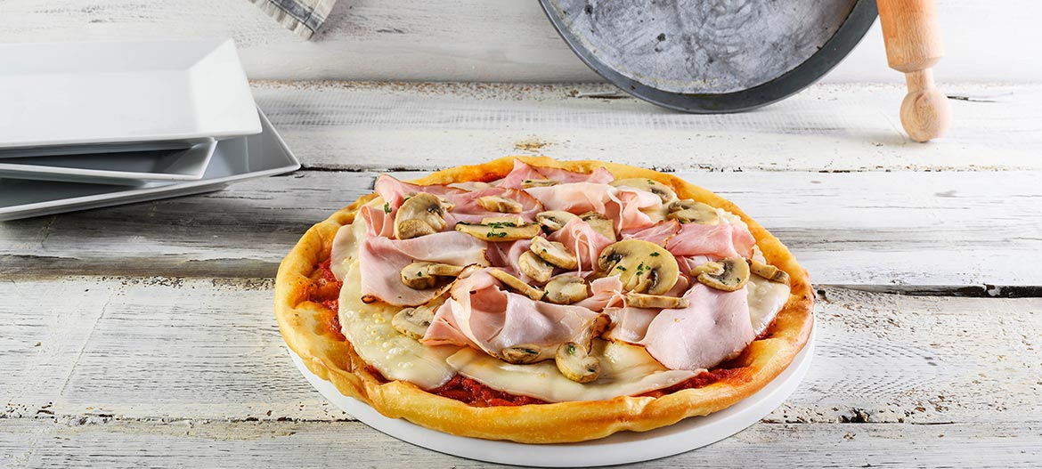 Pizza rossa integrale con Provolone Valpadana